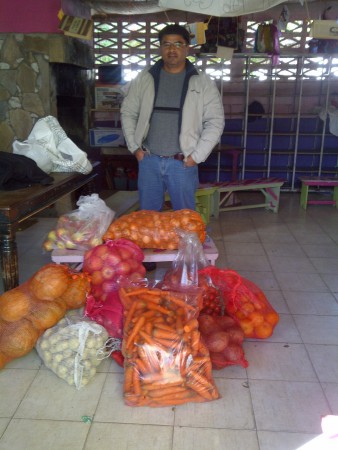 Se llevo una donación de verdura a hogar Proyecto Botijas y a Ratón Juan 